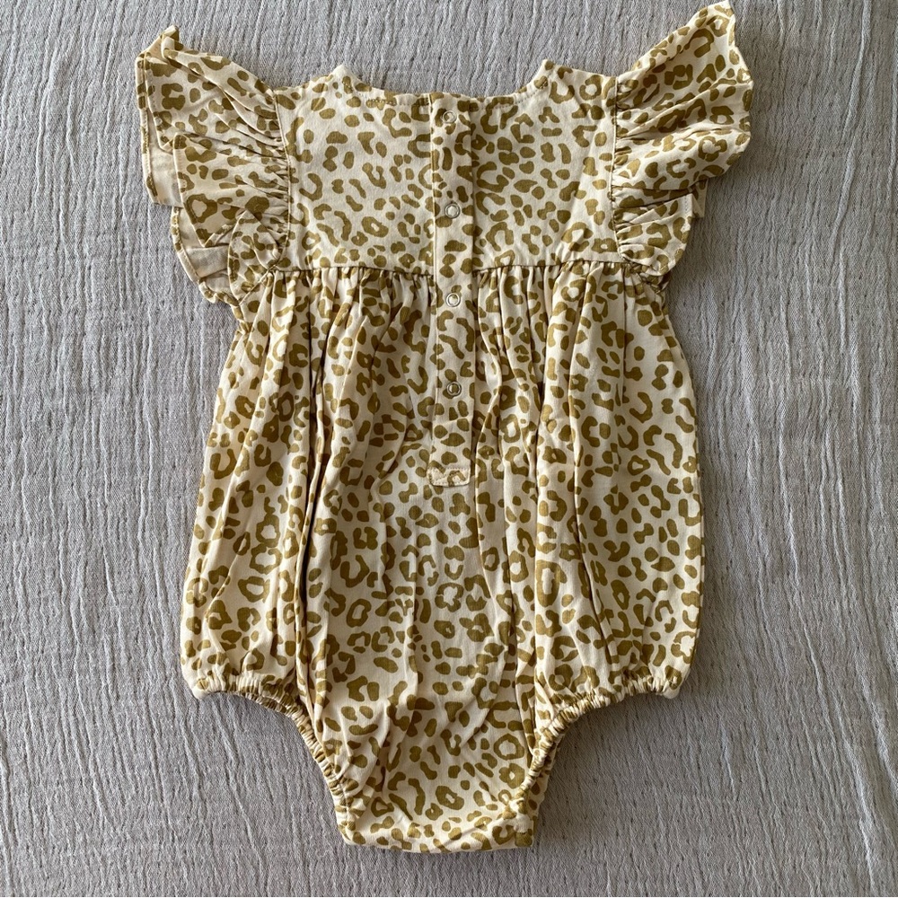 Kate Quinn Ruffle Bubble - Picture 2 of 5